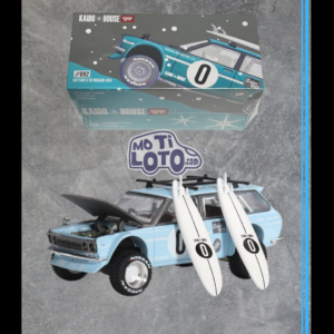 Mini GT  -  x Kaido House 1/64 Datsun KAIDO 510 Wagon 4x4 Winter Holiday Edition